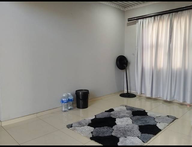 3 BEDROOM HOUSE FOR SALE IN GOLDEN GARDENS